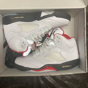 Air Jordan 5 Fire Red